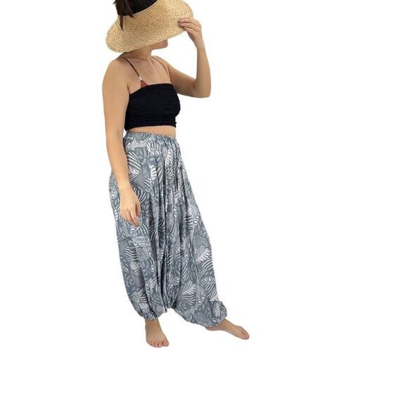 Apau ~ Gender Fluid Alladin Gypsy Pants Gray White Tropical Floral Leaf Design - Picture 10 of 16